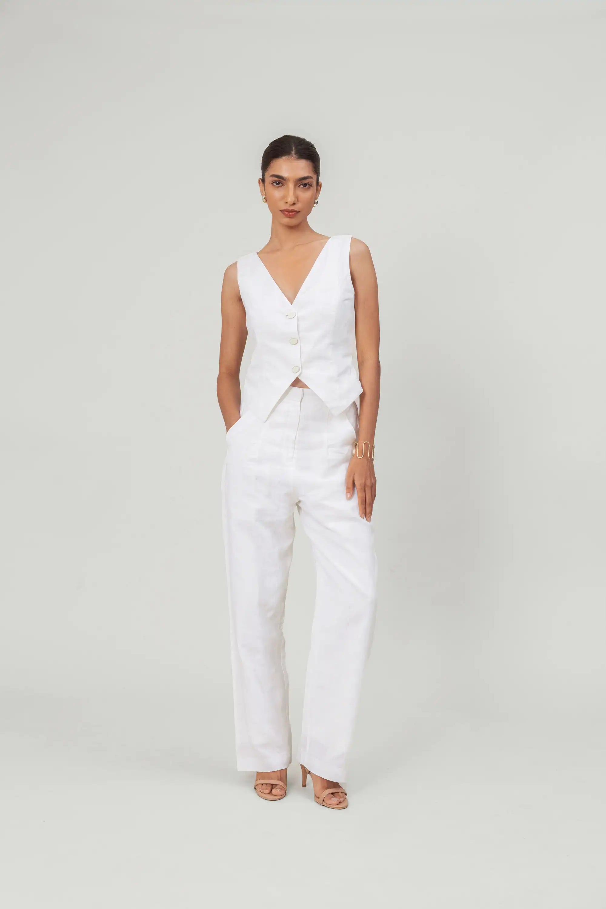 White Linen Trousers by THE MRCH MUSE