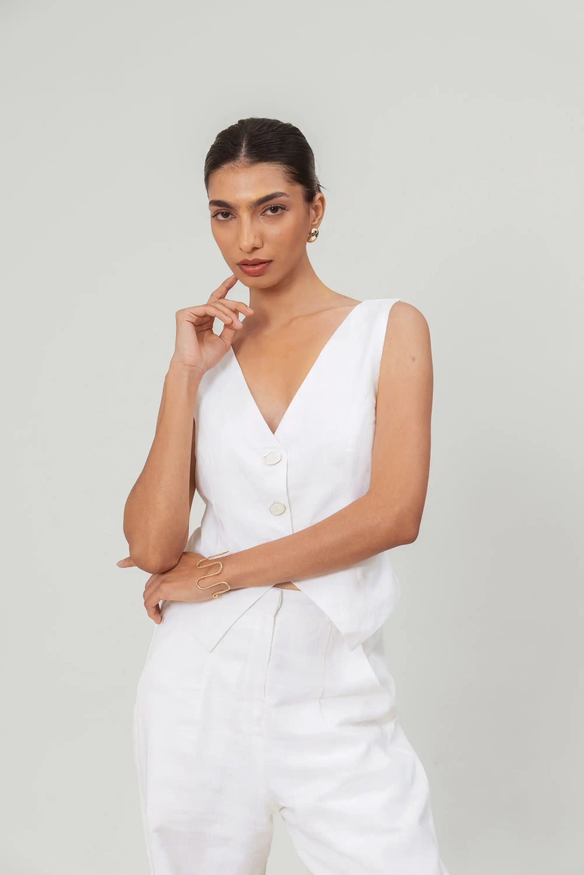 White Linen Vest by THE MRCH MUSE